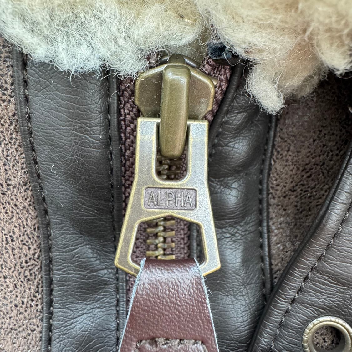 알파인더스트리 무스탕 상품이미지4