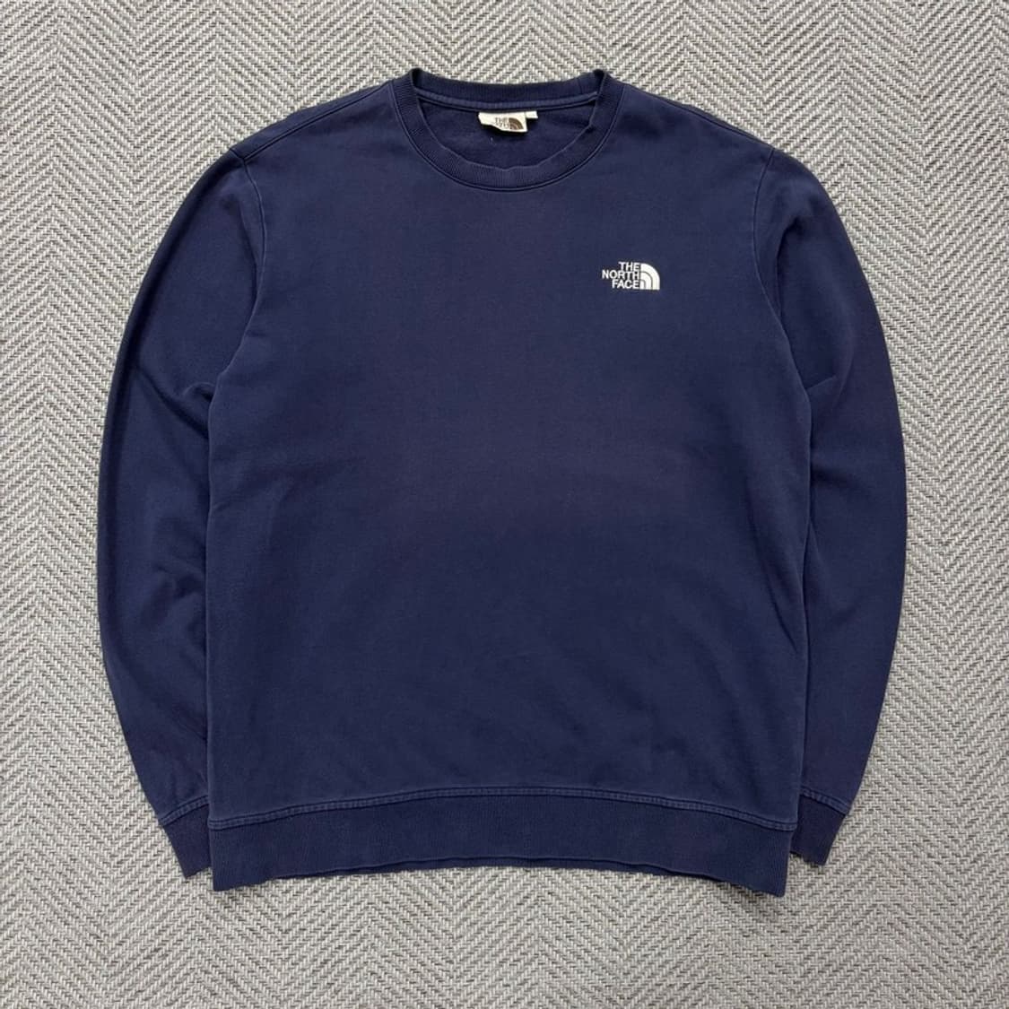 노스페이스 베이직 로고 맨투맨 v2062 상품이미지1