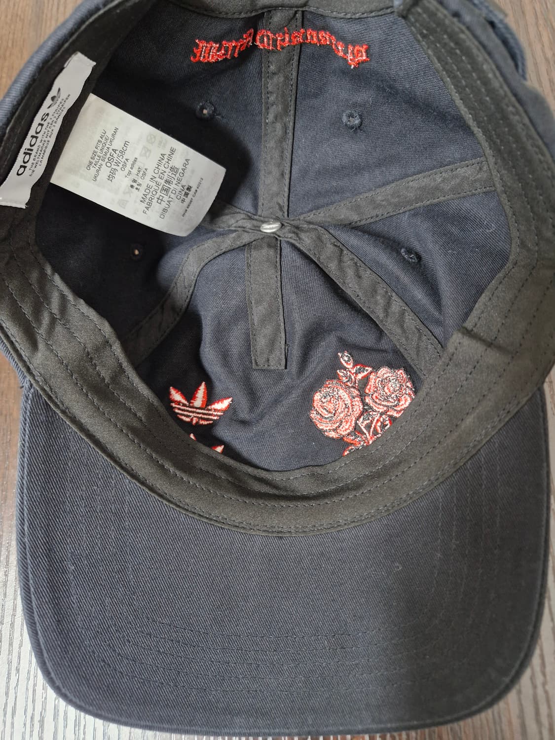 아디다스x윌리차바리아 콜라보 볼캡 판매합니다 상품이미지3