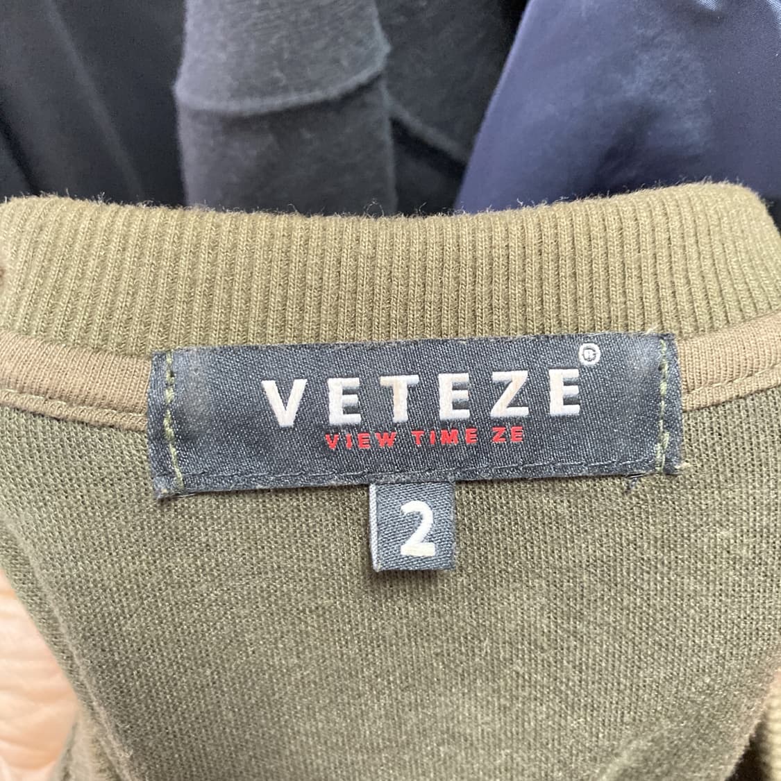 베테제 남성오버핏긴팔티셔츠 카키 2사이즈 상품이미지4