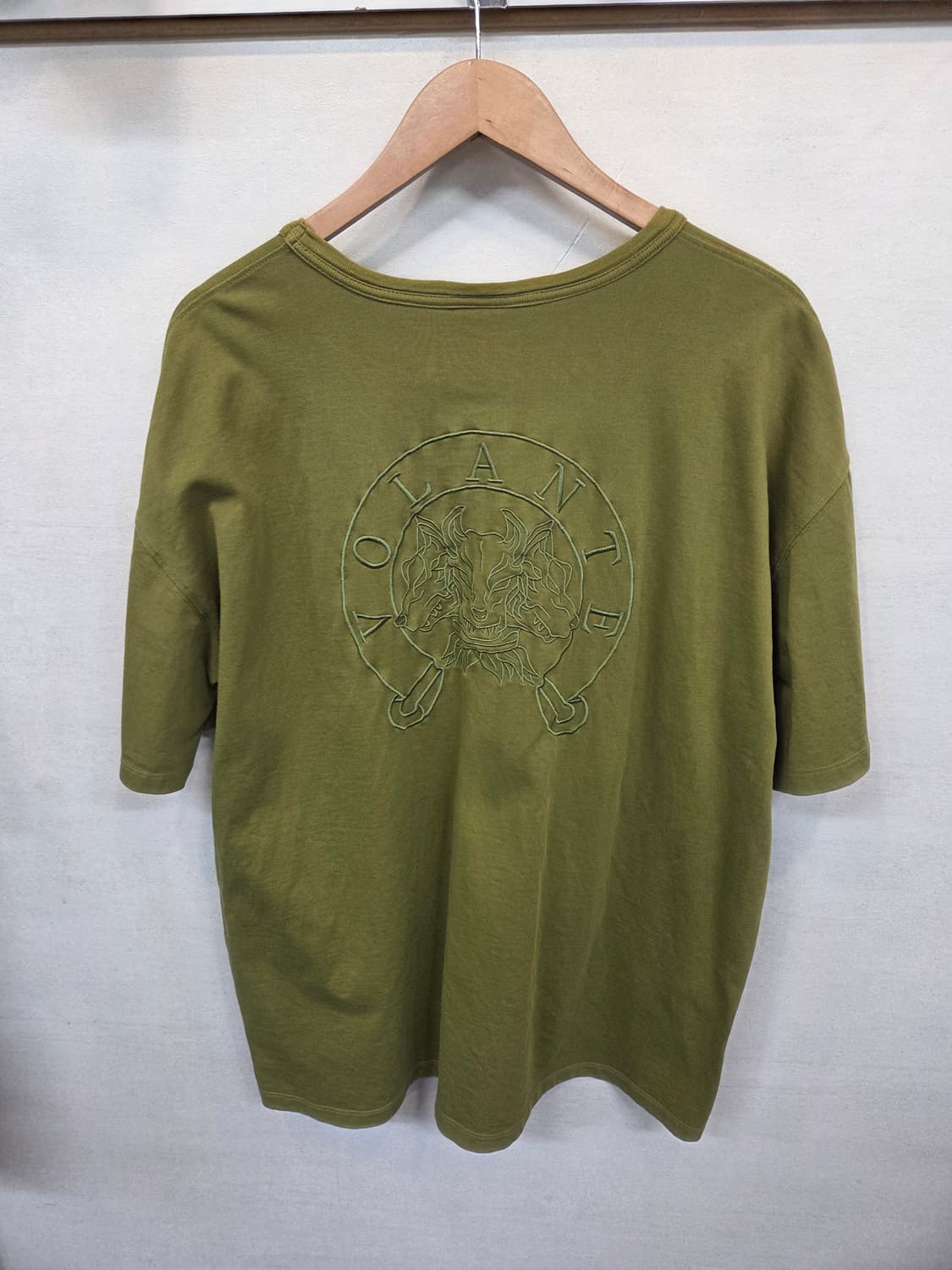 볼란테 레터링 자수로고 반팔 1사이즈 대략 xl 상품이미지2