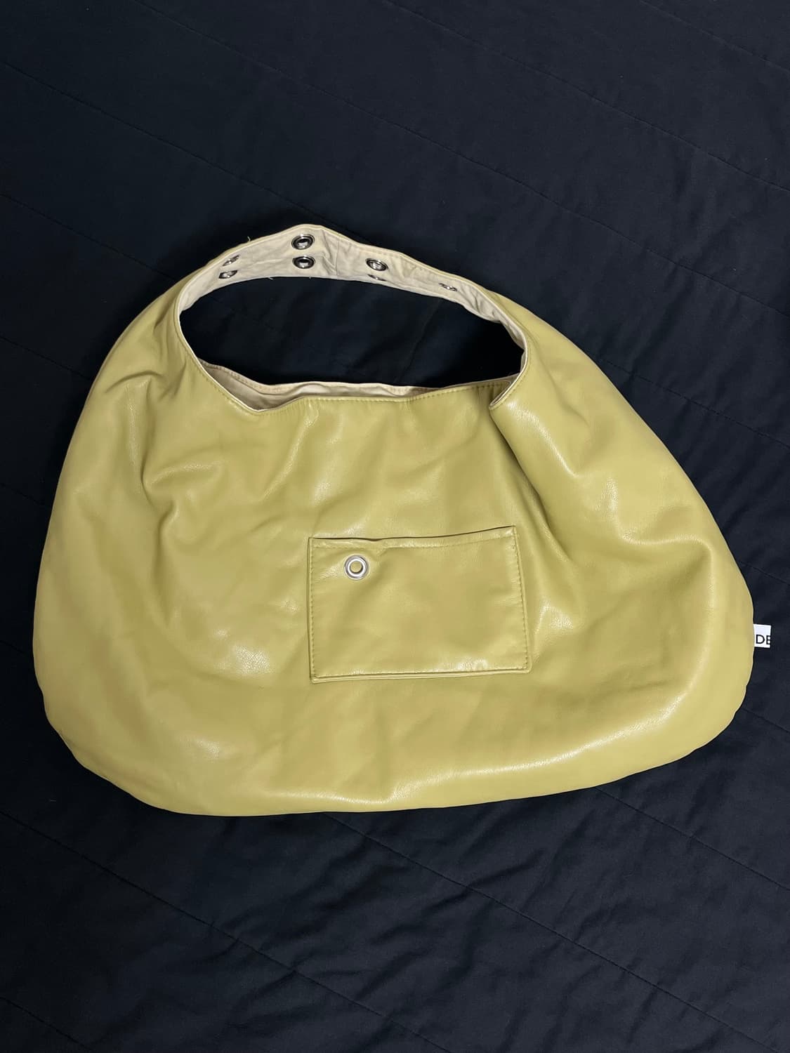 뎁크 아일렛 레더백 버터 상품이미지5