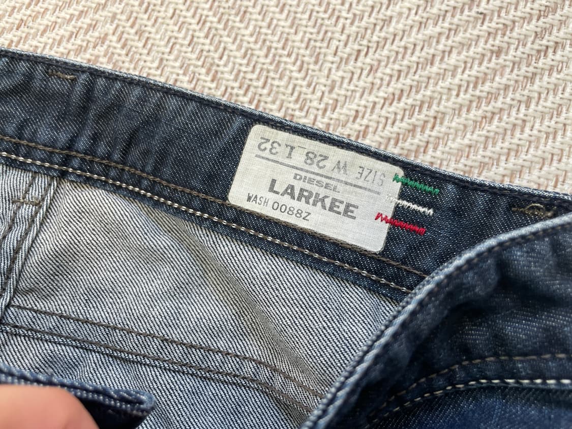 디젤 라키 LARKEE 스트레이트 데님 팬츠 J04032 상품이미지6
