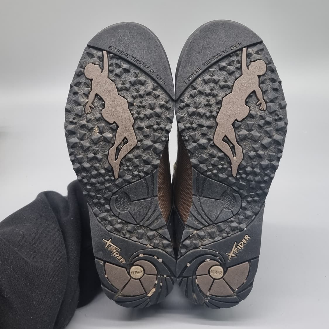 네파 베비온 여성트레킹화235 상품이미지3