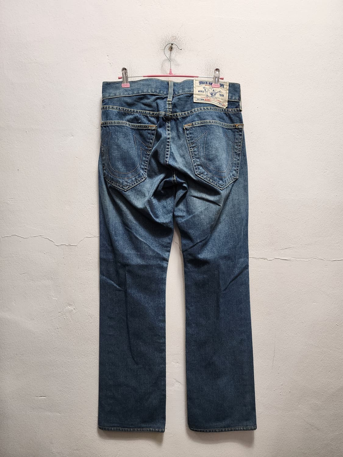 트루릴리젼 BOBBY 세미 부츠컷 청바지  상품이미지1