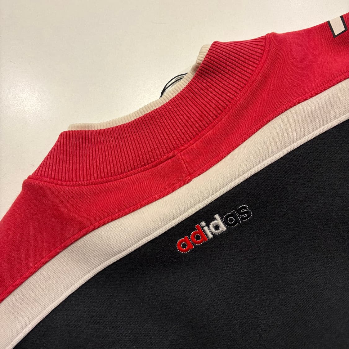 [L] 80-90s 아디다스 올드스쿨 쓰리 스트라이프 맨투맨 C394 상품이미지10