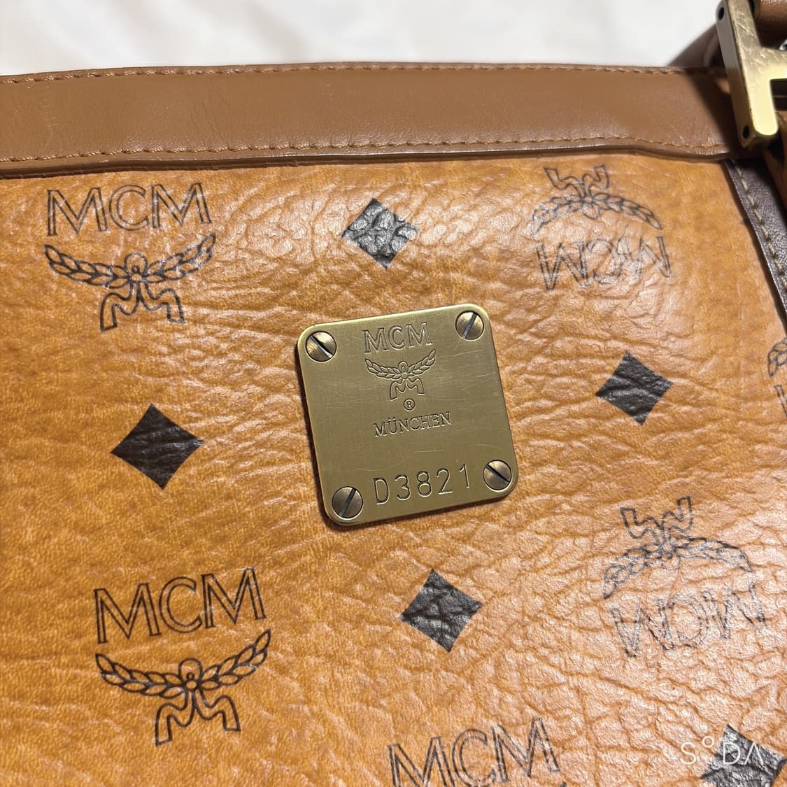 MCM 엠씨엠 로고 패턴 토트백 브라운 상품이미지6
