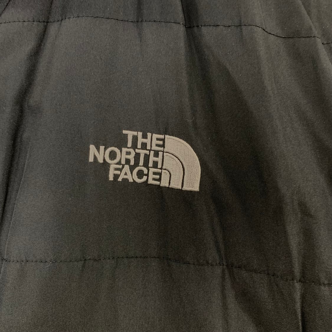 노스페이스 블랙 경량 패딩 자켓 상품이미지4