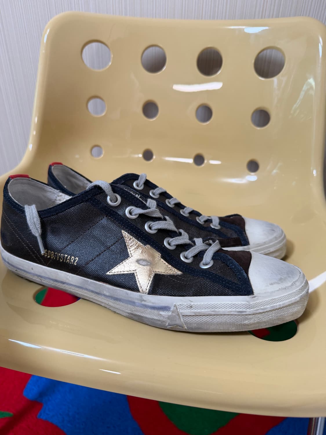 골든구스 브이스타 2 팝니다 (280) 한번 착용 상품이미지5