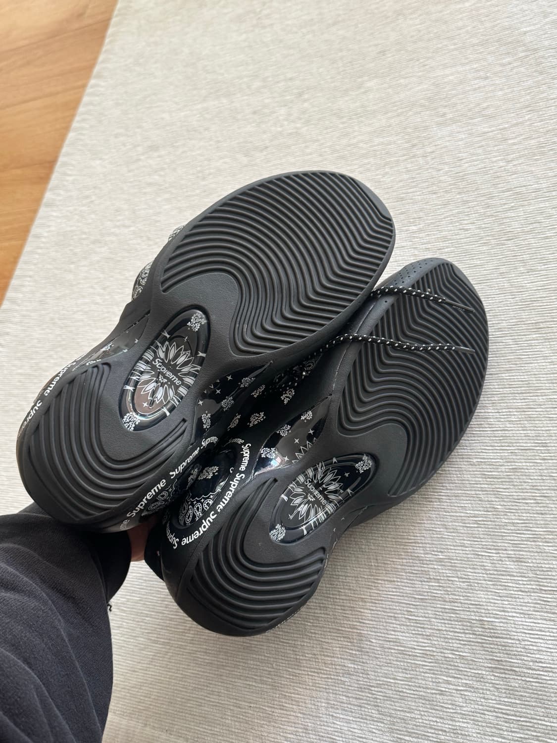 Nike x Supreme Air Zoom Flight 95 SP Bla 상품이미지3