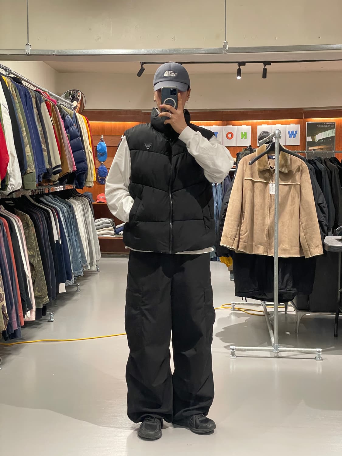 게스 패딩 조끼    상품이미지4