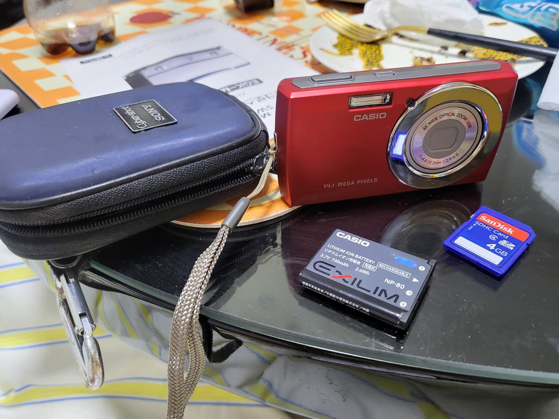 Casio QV-R100  디지털카메라 새제품같은 중고 상품이미지6