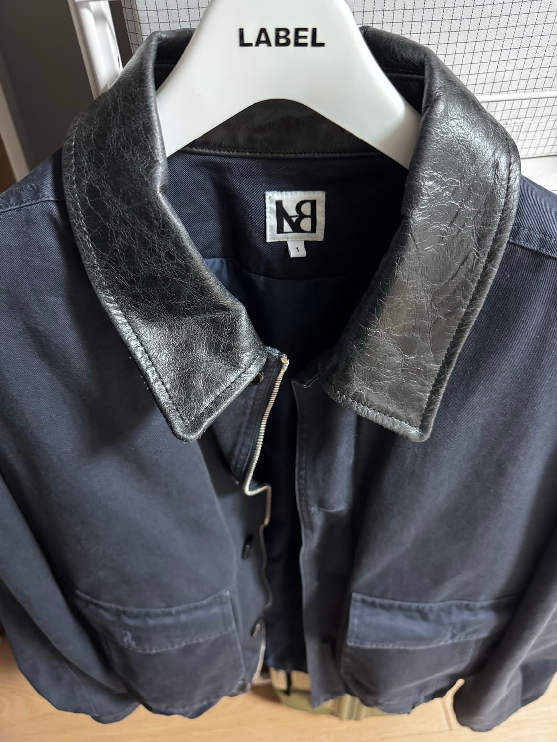 라벨아카이브 carter cow leather collar jacket 상품이미지3