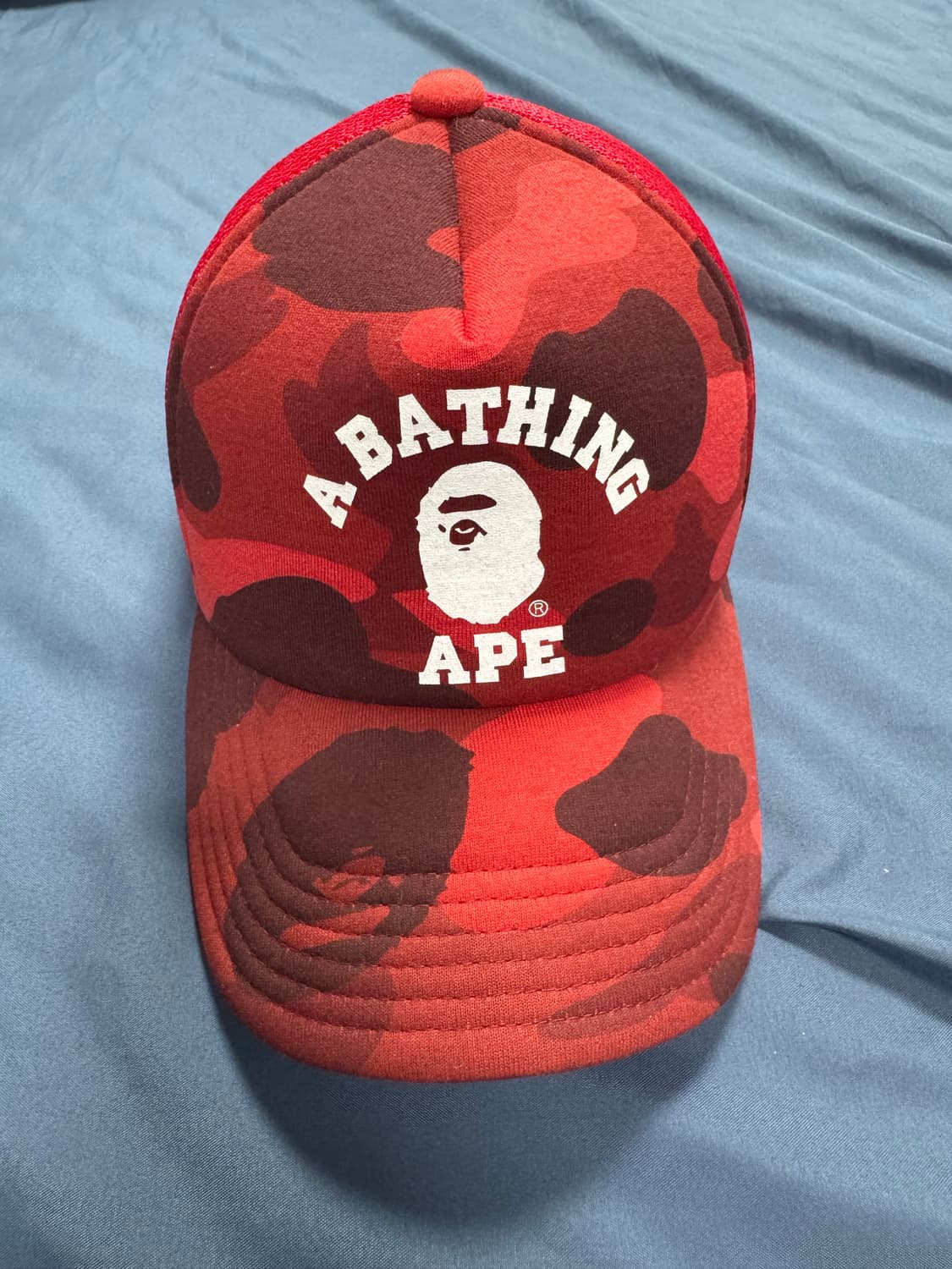 베이프 레드카모 메쉬캡 상품이미지1