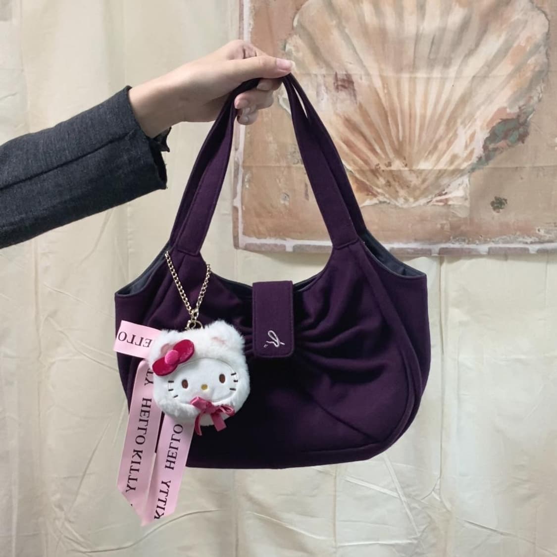 헬로 키티 생일 기념 파우치 키링 상품이미지1