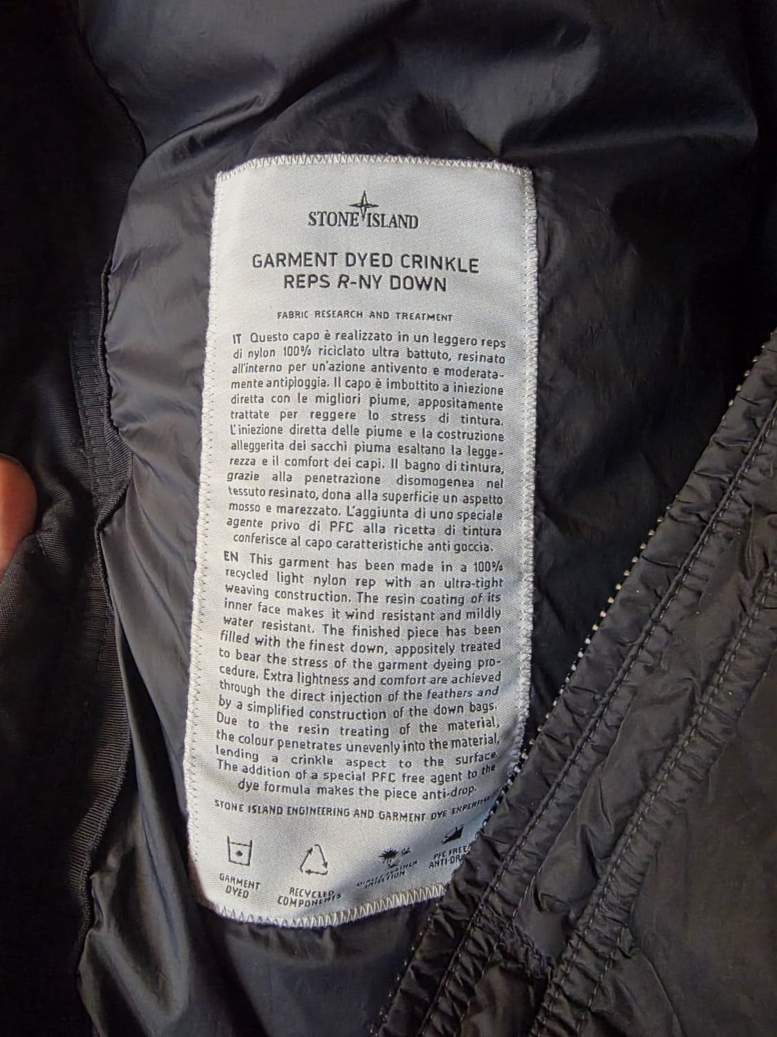 [24FW] 스톤아일랜드 크링클랩스 숏 다운 패딩 2XL 상품이미지8