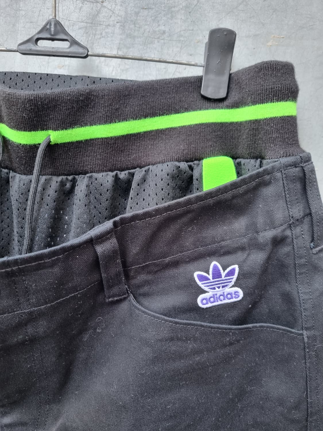 아디다스 산쿠안즈 한정판 바지 XL 상품이미지3