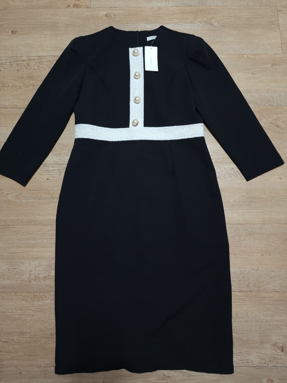 새제품 [77] 시크라인 원피스 상품이미지4