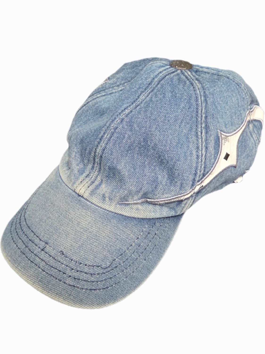 떠그클럽 x mcm 트라이벌 레더 캡 상품이미지1