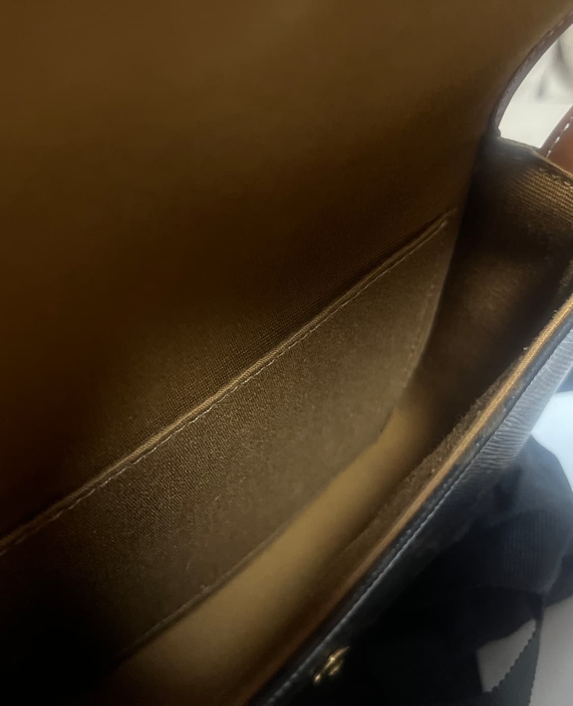 셀린느 미니 베사체(사용감x, 감정서o) 상품이미지3