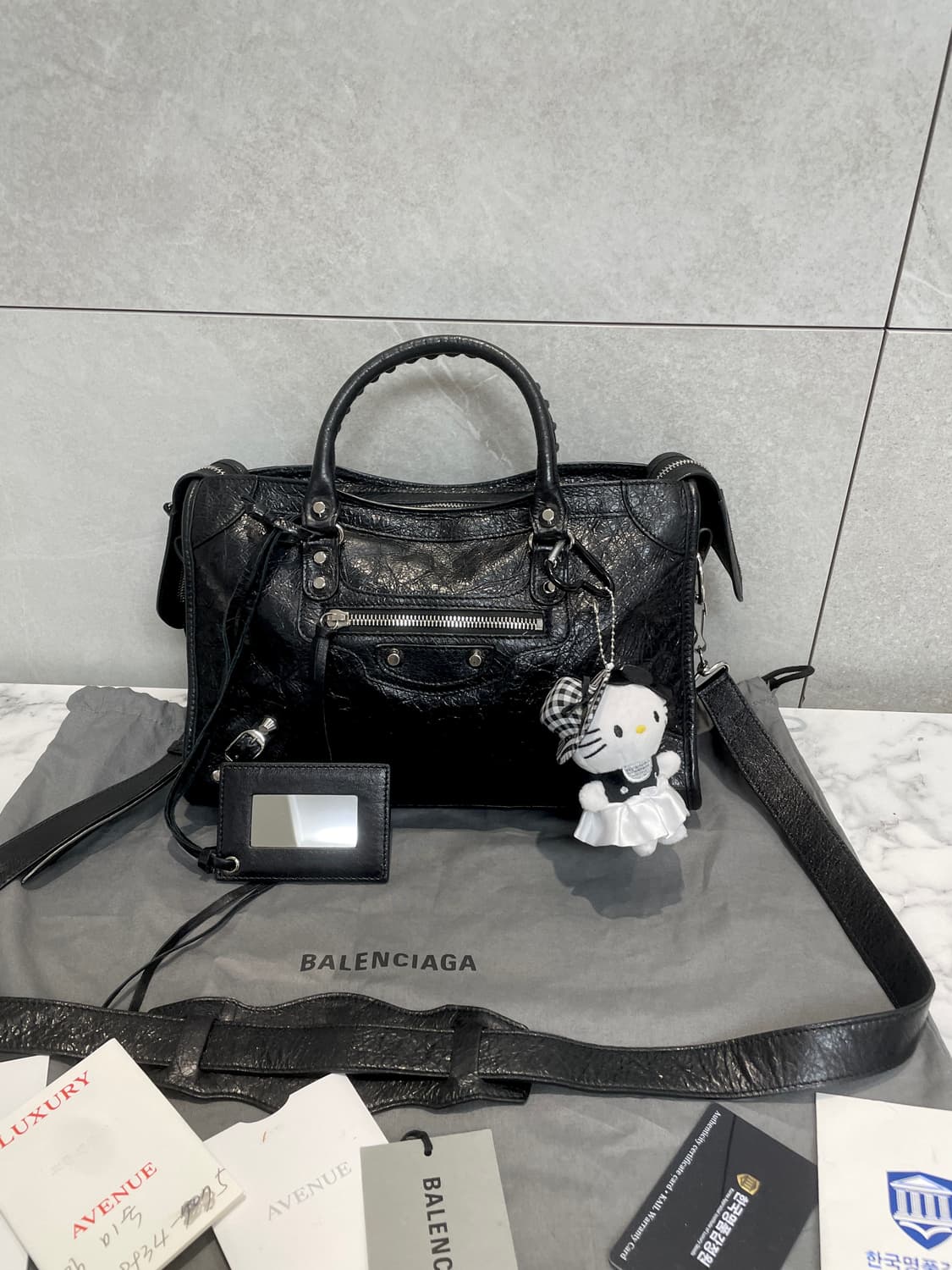 정품 발렌시아가 모터백 스몰 블랙 상품이미지3