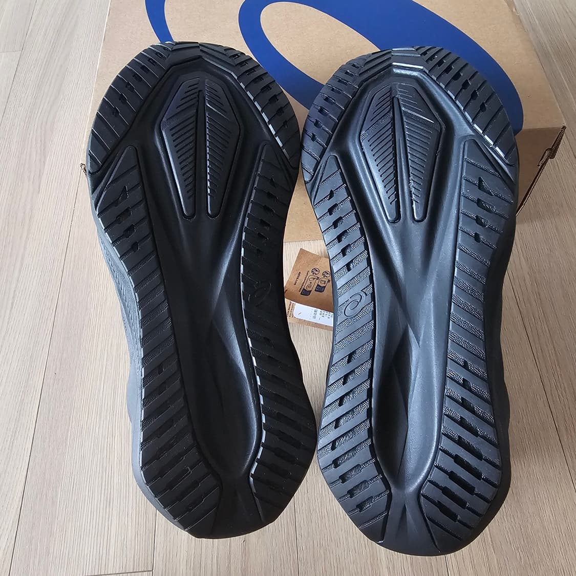 265 2E 와이드 새제품) 아식스 노바블라스트 5 블랙 런닝화 러닝화 상품이미지4