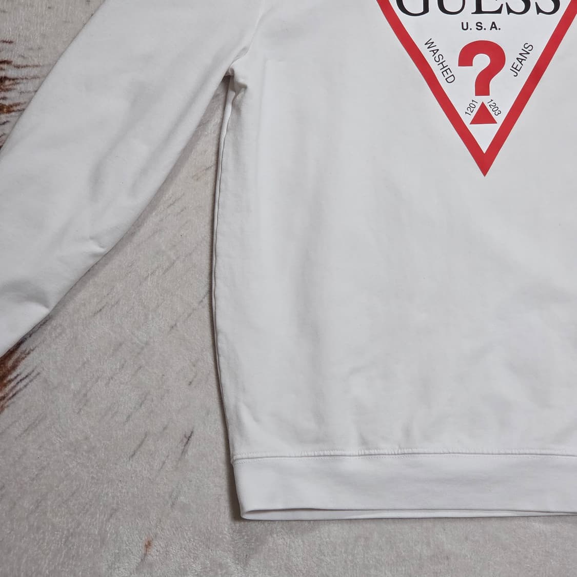 게스 빅로고 화이트 맨투맨 상품이미지3