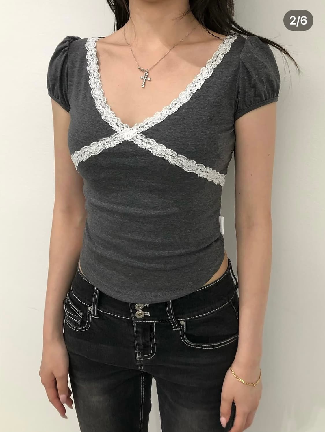(새상품) 포어링 Back ribbon puff tee charcoal 상품이미지5