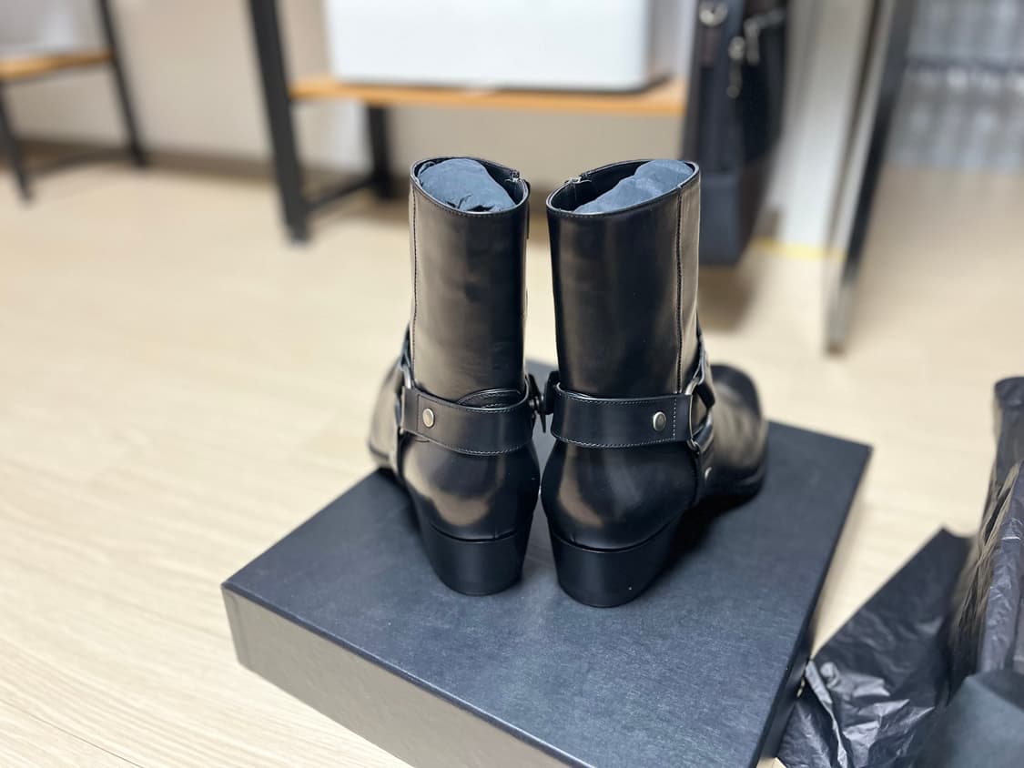 생로랑 와이어트40 하네스 부츠 상품이미지3