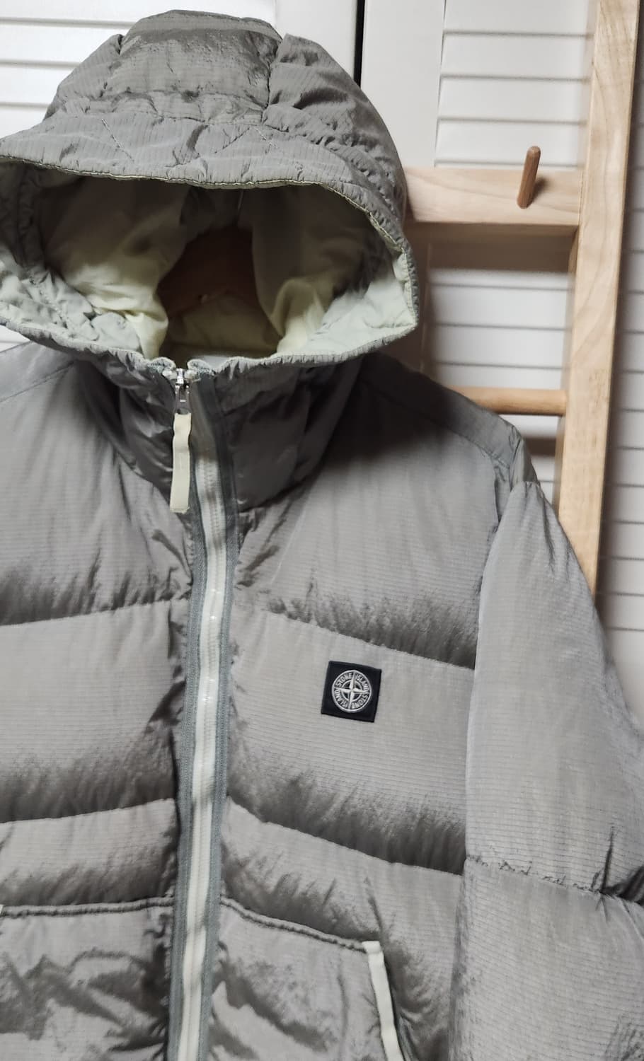 스톤아일랜드 나일론 메탈 그레이 패딩 자켓 상품이미지3