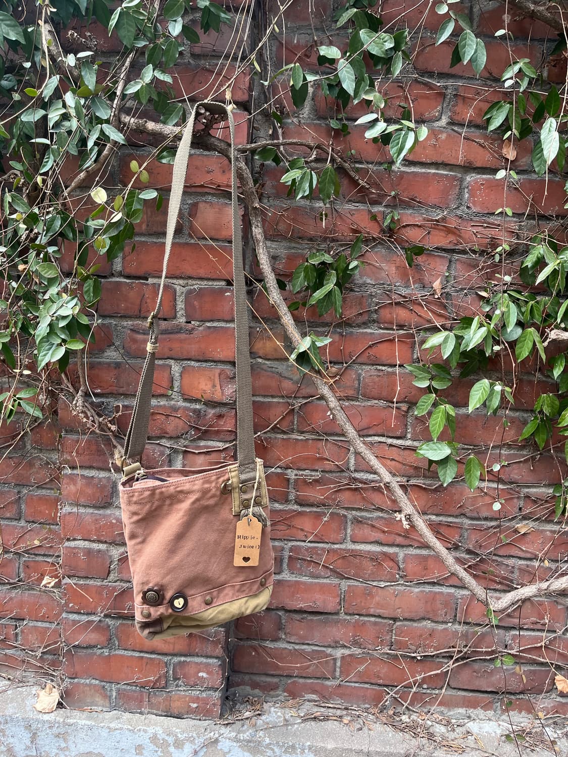 일본 빈티지 무드 단추 포인트 크로스백 상품이미지1