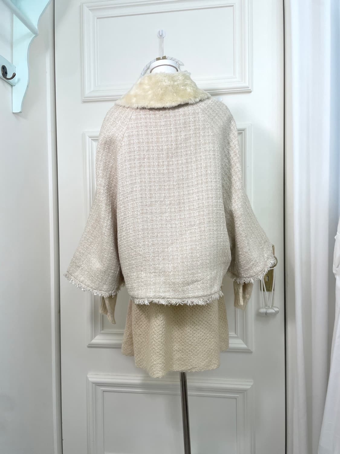 pink ivory glitter tweed fur cape 상품이미지4
