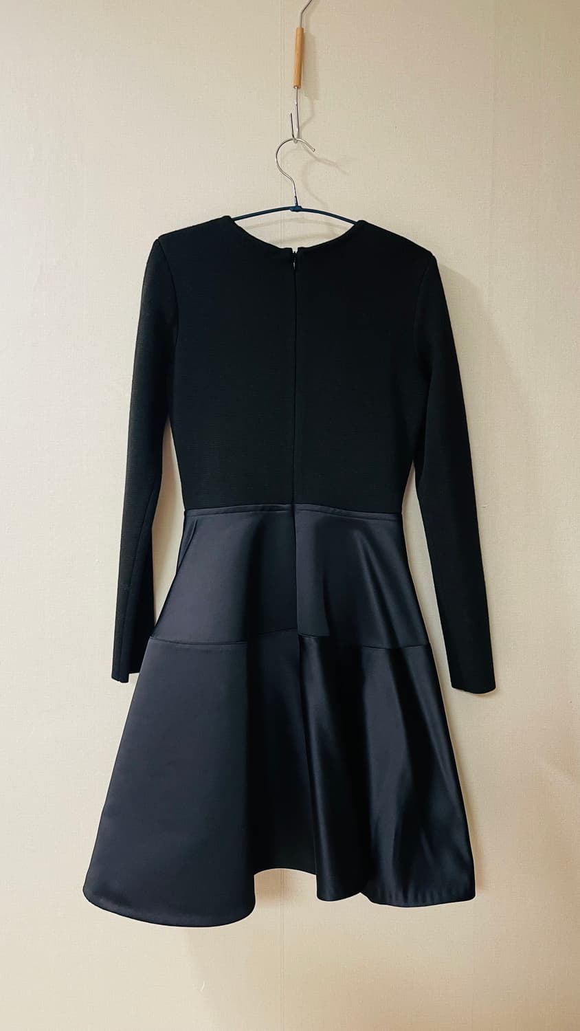 새상품) 질스튜어트 새틴 플레어 니트 블랙 원피스 55 연말룩 하객룩 상품이미지7