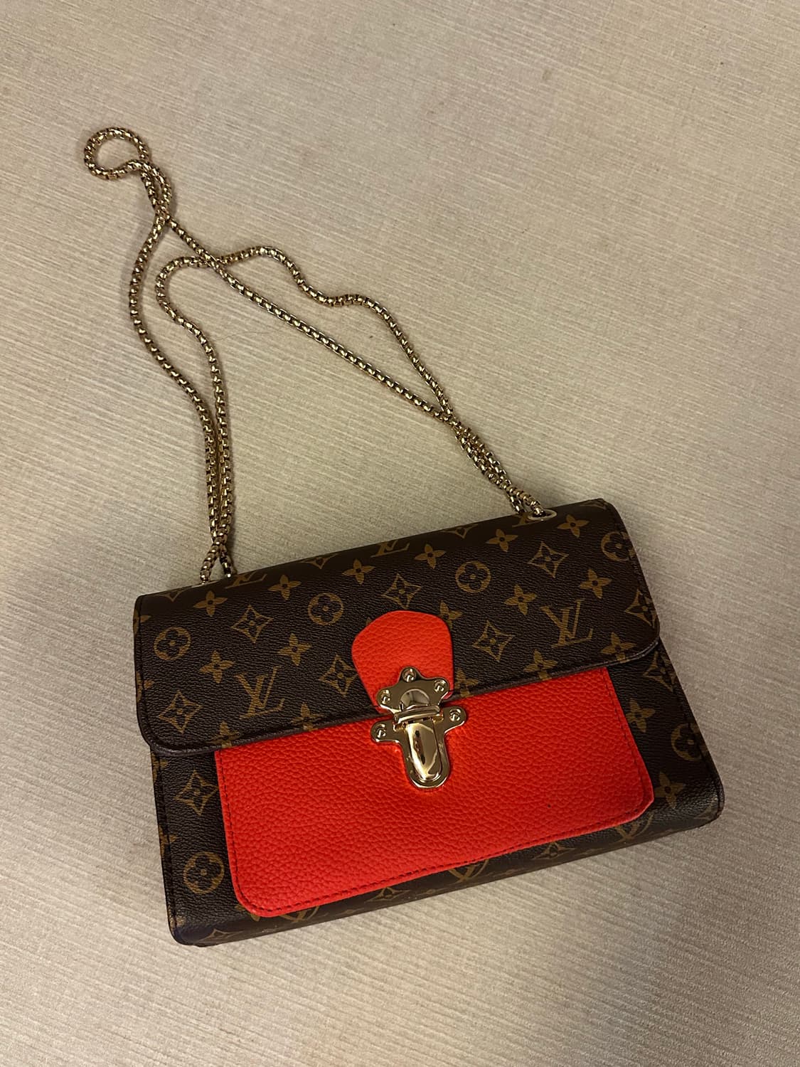 루이비통 모노그램 체인 숄더백 레드 상품이미지10
