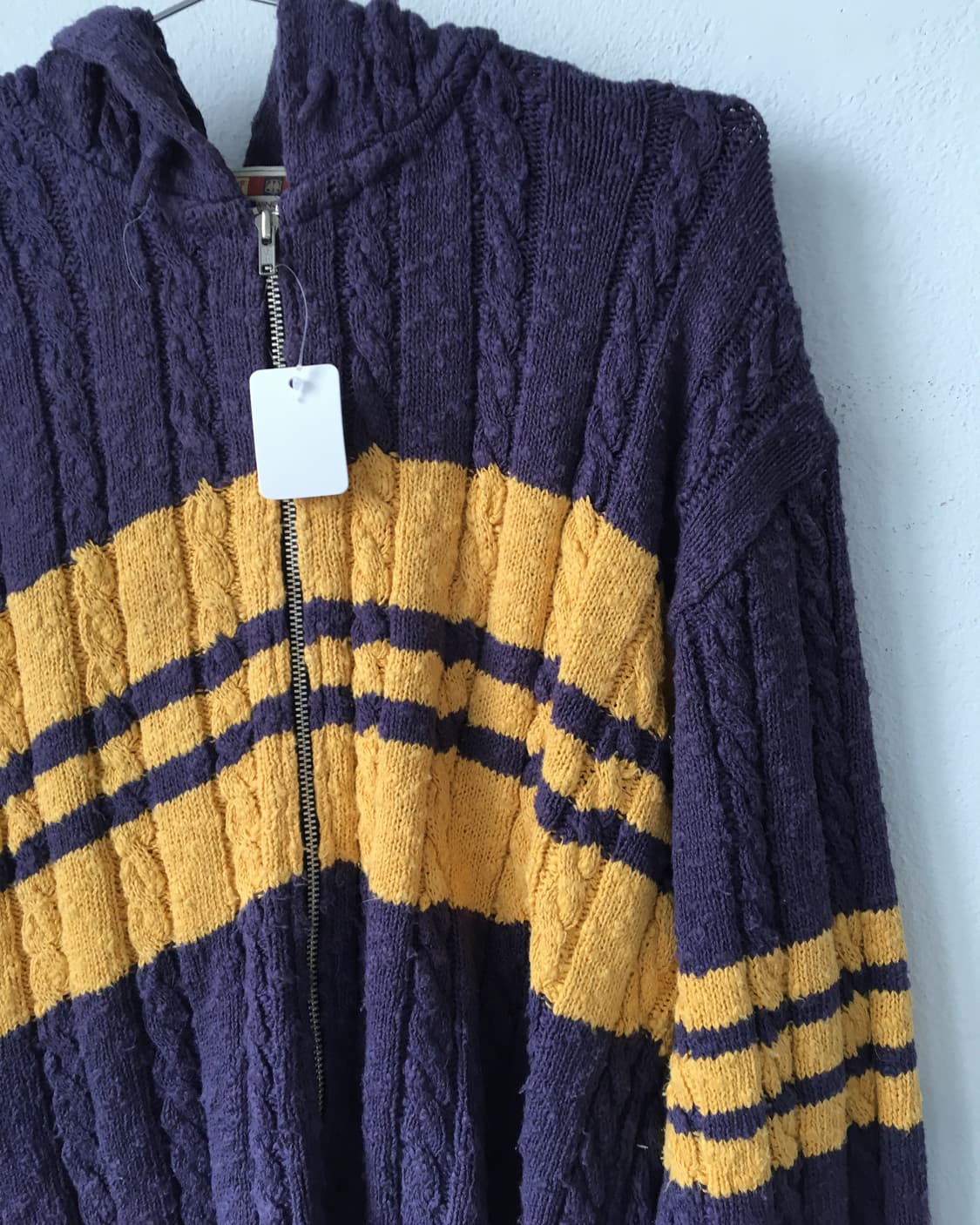 Cable pattern hood knit zip up 상품이미지3