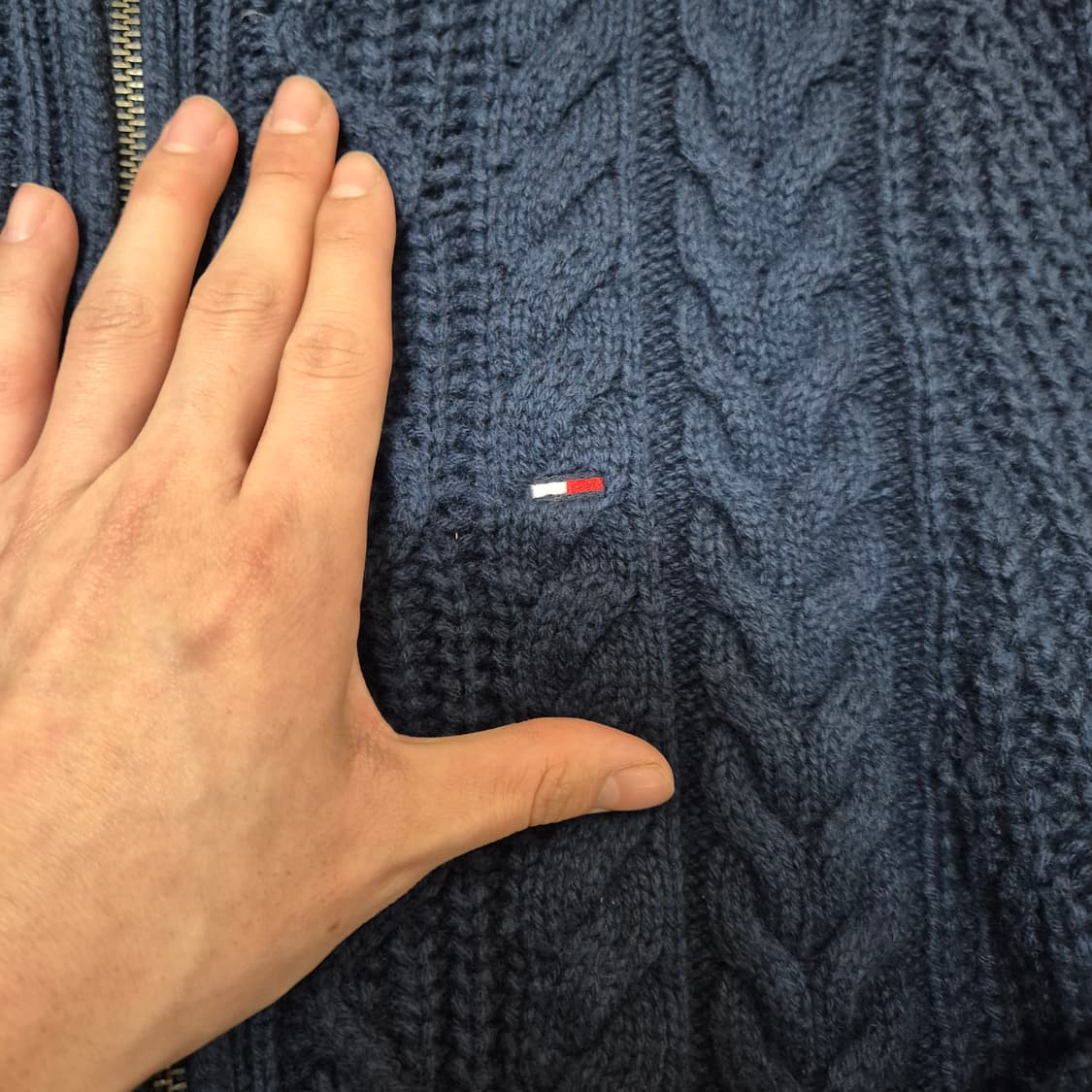 타미힐피거 데님 여성 꽈배기 니트집업 상품이미지4