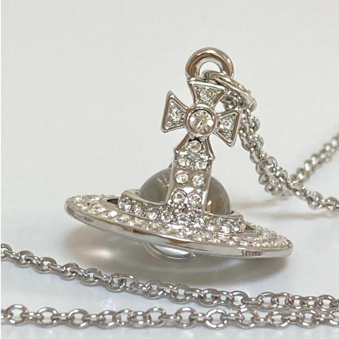 비비안웨스트우드 아카이브 화이트 크리스탈 큐빅 3d orb 팬던트 목걸이 상품이미지2