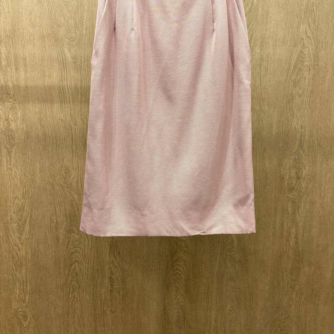 입생로랑 울 미디 스커트 프론트 핀턱 사이드 버튼 디테일 더스티 핑크 상품이미지5