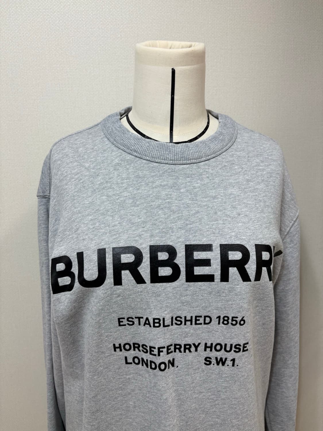 버버리 burberry 그레이 맨투맨 상품이미지4
