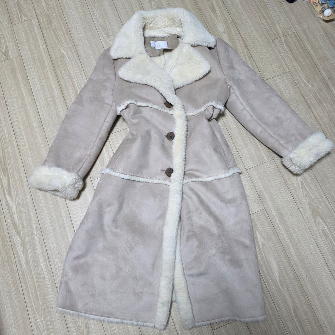 백화점 LYNN KL)겨울 스웨이드 무스탕 로맨틱 핑크베이지 롱코트 상품이미지2