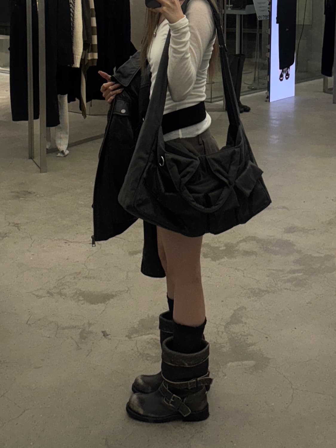 오픈와이와이 오일 스킨 토트백 블랙 상품이미지1