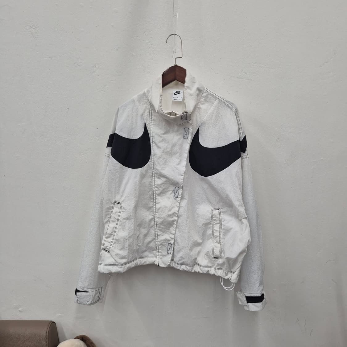 나이키 더블 빅스우시 우븐 바람막이 자켓 M 상품이미지1
