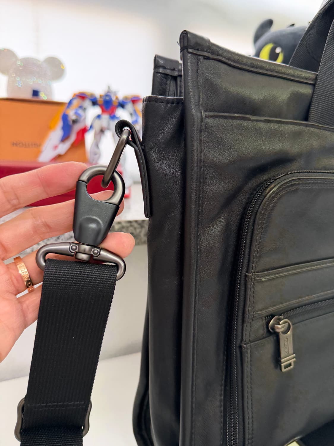 정품) TUMI 투미 블랙 가죽 서류 가방  상품이미지5