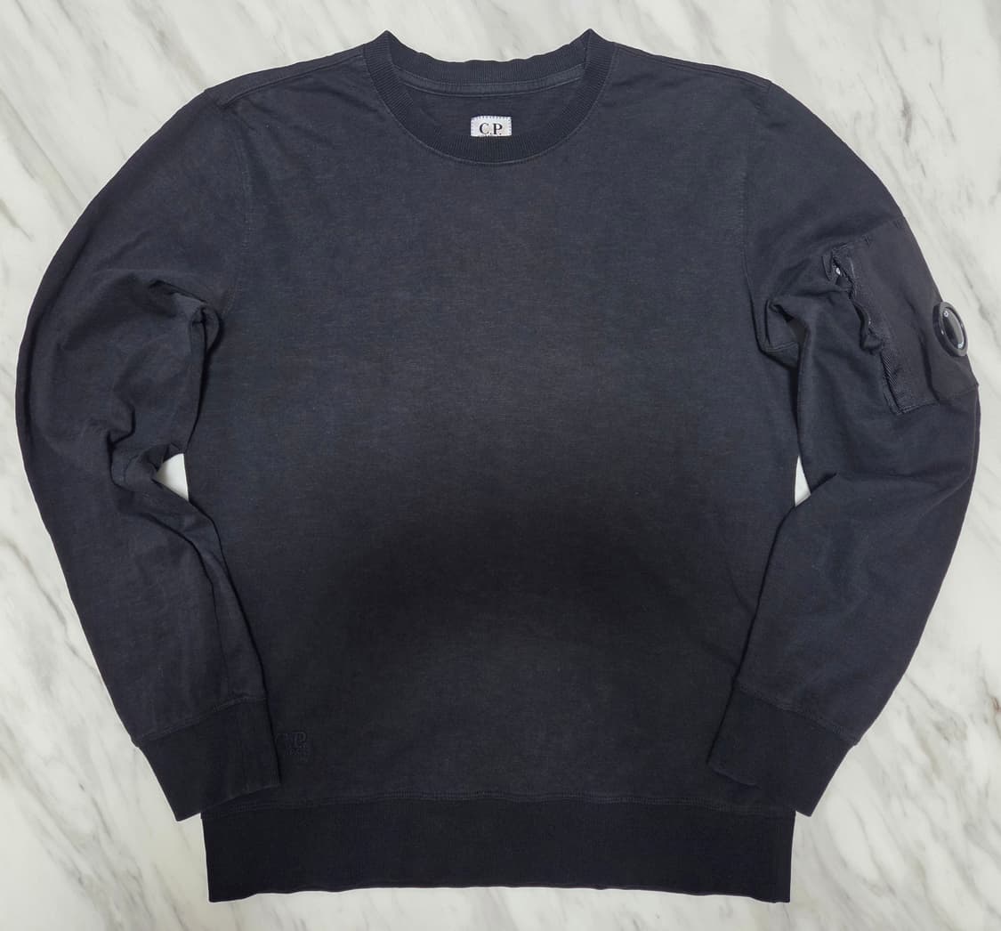 씨피컴퍼니 렌즈 맨투맨  상품이미지1