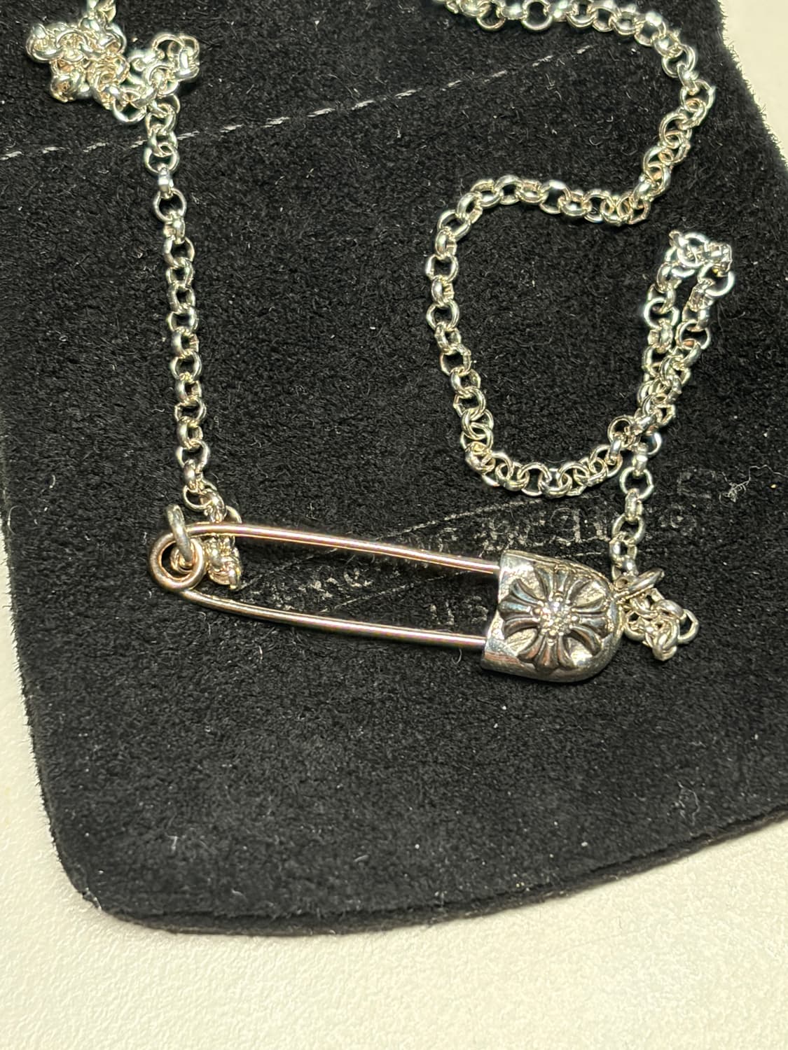 크롬하츠 세이프티핀 일체형 목걸이 1p 다이아 18인치 상품이미지3