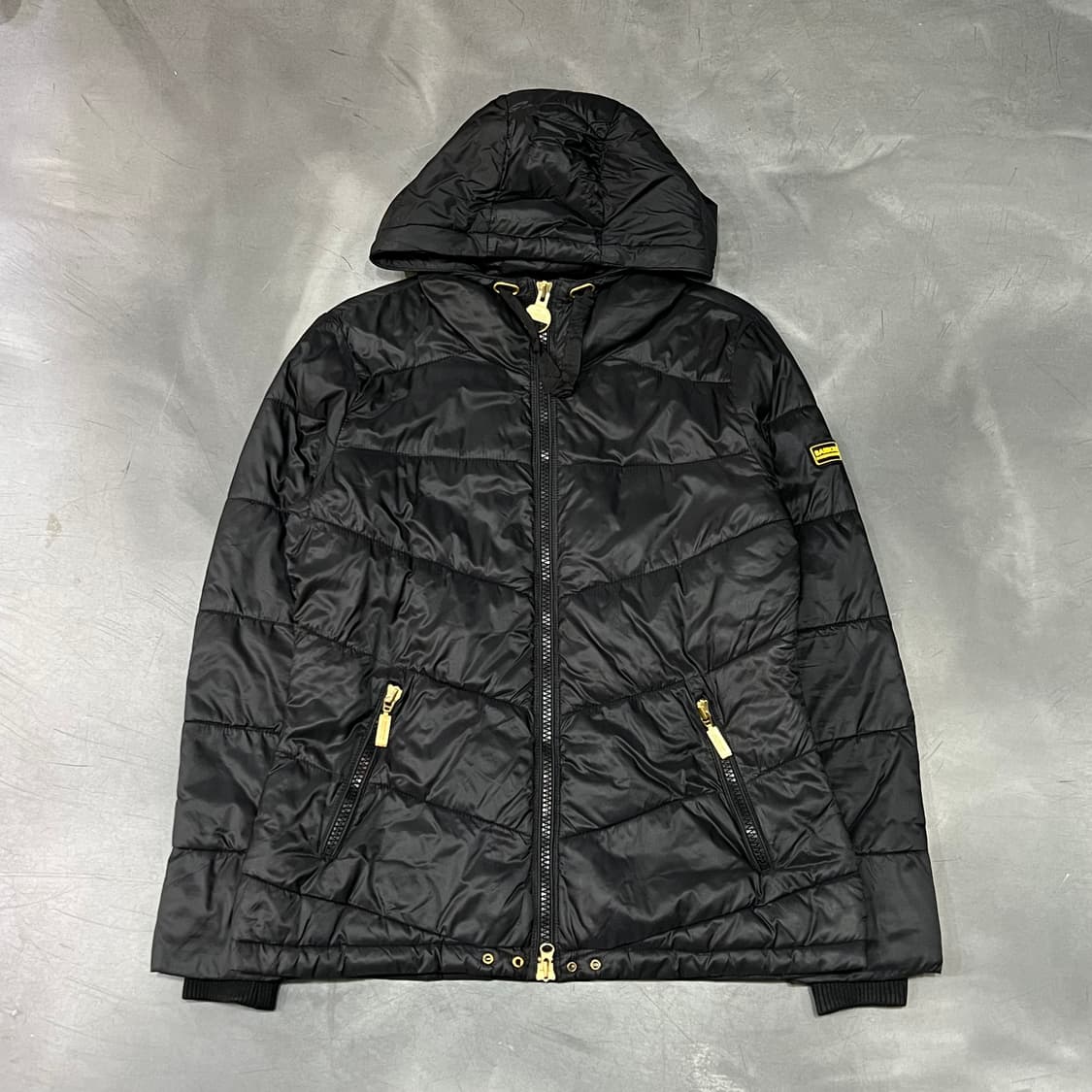  바버 인터네셔널 후드 패디드 자켓 y15557 상품이미지1