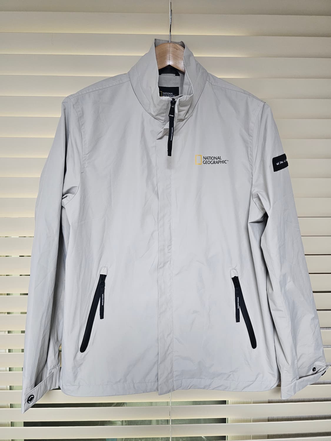 내셔널지오그래픽 바람막이 자켓 아이보리 L(100) 상품이미지1