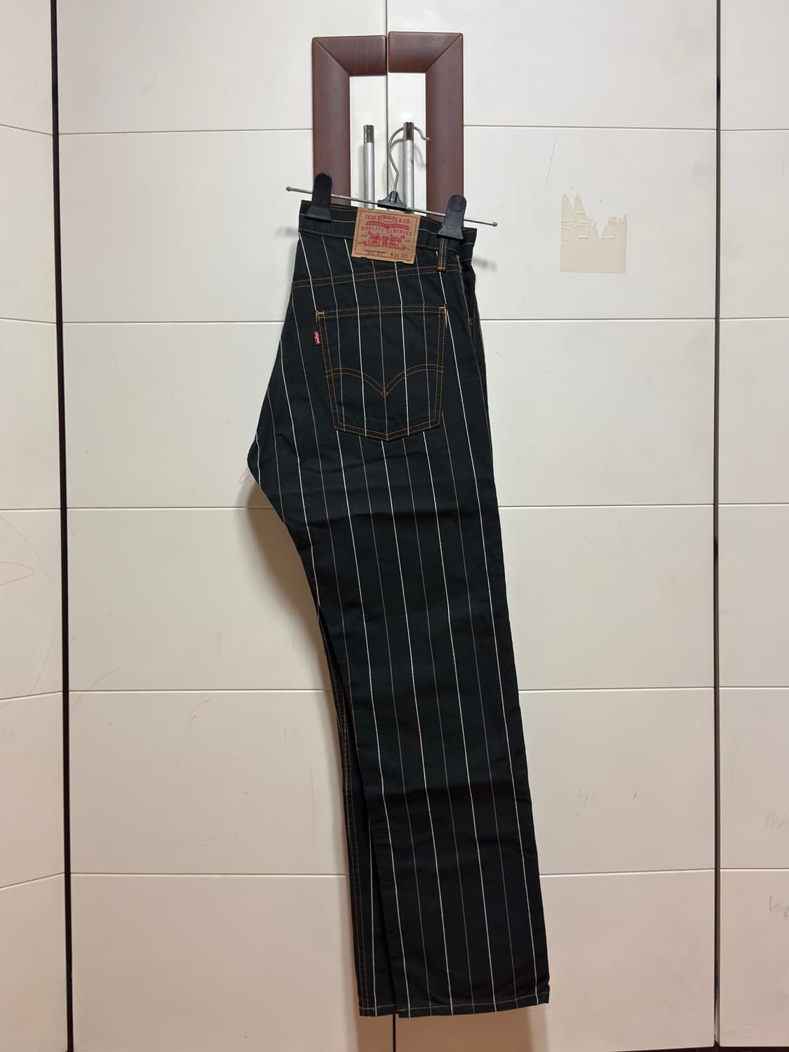 리바이스 505-60 블랙 스트라이프 코튼팬츠 상품이미지3