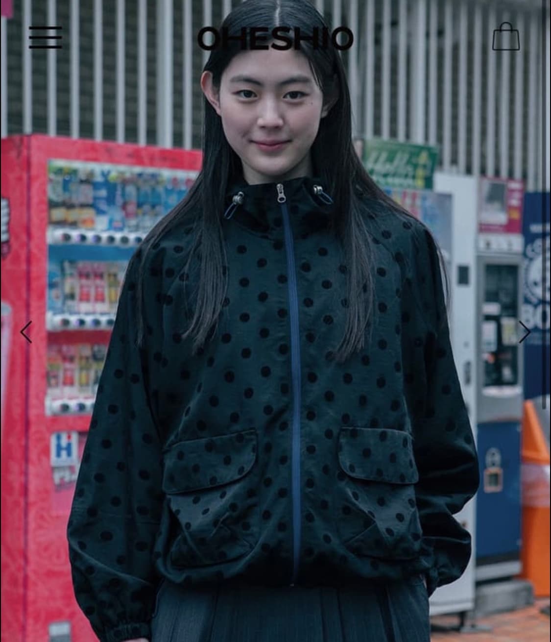 오헤시오 도트 프릴 후드 바람막이 블랙 상품이미지1