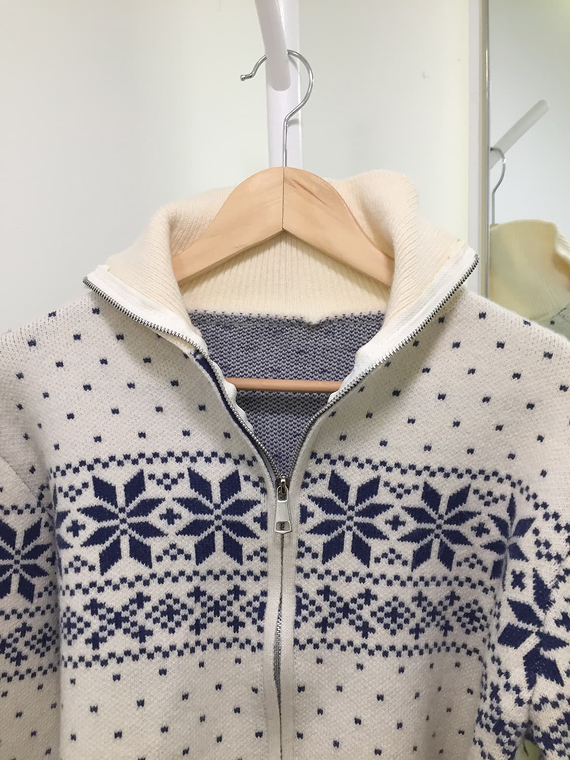 여성 빈티지 노르딕 크롭 니트집업 100 상품이미지3